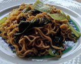 Foto langkah ke 3 dari resep Mie Goreng Sayur.