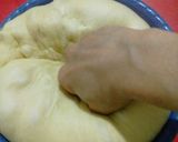 Foto langkah ke 6 dari resep Roti Bakso Lada Hitam.