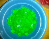 Foto langkah ke 1 dari resep Puding Mozaik Buah Sirsak.