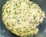 A picture of step 2 of Methi Parantha.