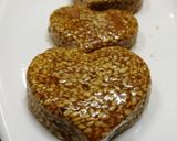 A picture of step 4 of Sesame candy.