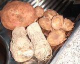 A picture of step 1 of Fried sweet potatoes & arrow roots.