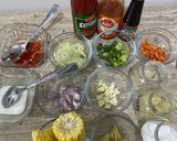 Foto langkah ke 1 dari resep Udang saus padang ala resto (seafood).