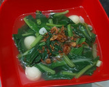 Foto langkah ke 6 dari resep Sup Sawi & TeLur Puyuh.