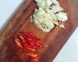 Foto langkah ke 2 dari resep Cah ayam brokoli.