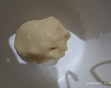 Foto langkah ke 3 dari resep Bakpia Kering Isi Keju Ekonomis.