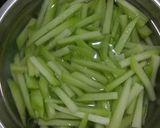 Foto langkah ke 2 dari resep Sambal goreng labu krecek.
