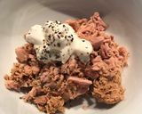 A picture of step 2 of Tuna lunch "wrap".