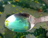 A picture of step 4 of Blue Curacoa Lemonade.