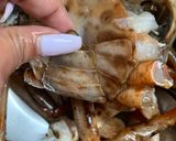 A picture of step 1 of Crab Curry.