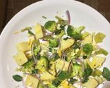 Foto del paso 3 de la receta: Ensalada de brócoli, habas y papa, con ralladura de limón y menta fresca