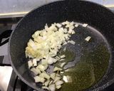 Une image de l'étape 8 de Poulet aux champignons, coriandre et crème de masala.