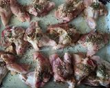Foto del paso 1 de la receta: Alitas de pollo al horno con ensalada mixta
