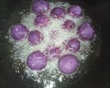 Foto langkah ke 5 dari resep Bola Bola ubi ungu Isi Coklat.