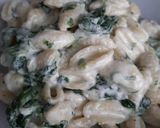Une image de l'étape 3 de Gnocchetti sardi, gorgonzola, épinards.