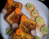 A picture of step 7 of Omellete stuff bread.