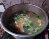 Foto langkah ke 4 dari resep Sup Jamur Kuping.