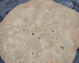 A picture of step 2 of Roti roll.