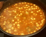 Foto del paso 10 de la receta: Garbanzos con Almejas y Fideos "entomataos"