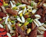 A picture of step 5 of Sheer khurma.