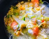 Foto langkah ke 3 dari resep Mie hun kuah telur.