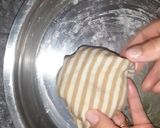 A picture of step 4 of Panipuri shots.