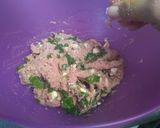 Foto del paso 1 de la receta: Hamburguesas griegas de pavo con espinacas y feta