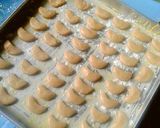 Foto langkah ke 2 dari resep Kue Kering Kacang Lembut & Simple.