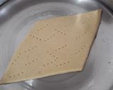 A picture of step 3 of Peri Peri Thin Crust Cottage Cheese Pizza.