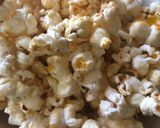 Hình bước làm 4 của món Bắp rang bơ 🍿