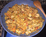 Foto del paso 5 de la receta: Paella de pollo y verduras