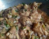 Foto langkah ke 4 dari resep Ayam Kecap Wortel simple.