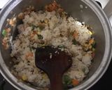 Foto langkah ke 3 dari resep Nasi Goreng Sayuran.