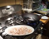Foto del paso 4 de la receta: Pollo saltado con hongos shiitake y repollo chino