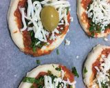 صورة لخطوة 9 من وصفة بيتزا صغيرة (MinPizza) العراقية