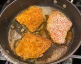 A picture of step 1 of Pork Medallions in a Mushroom Cream Sauce.