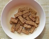 Foto langkah ke 1 dari resep Tumis Tempe Bunga Kucai.