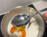 Foto del paso 2 de la receta Leche aromatizada para el roscón con agua de azahar