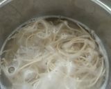 हक्का नुडल्स (hakka noodles recipe in marathi) रेसिपी स्टेप 1 फोटो 