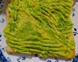 Foto langkah ke 3 dari resep Open Sandwich with Whole Wheat Bread and Avocado.