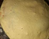 صورة لخطوة 3 من وصفة فطيرة محشية على المقلاة في دقائق 😋🍅🍕