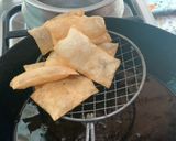 A picture of step 3 of Dahi phulkiyan.