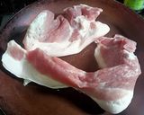 รูปขั้นตอนการทำที่ 2 ของ หมูสามชั้นตุ๋นซีอิ๊ว ไหว้เจ้าก็ได้ กินเองก็ดี