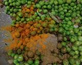 A picture of step 4 of Banarasi style chura matar.