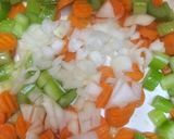 A picture of step 2 of Octo-vegetarian English pie.