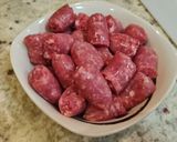 Foto del paso 3 de la receta Salchichas guisadas con patatas y zanahorias