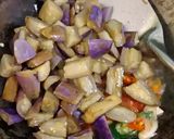Foto langkah ke 3 dari resep Tumis Terong Cabe Tomat.