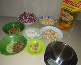 Foto langkah ke 1 dari resep Bumbu Dasar Putih & Kuning.