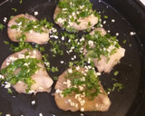 Foto del paso 7 de la receta: Secreto al horno con setas a la plancha