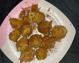 A picture of step 5 of Potato balls.